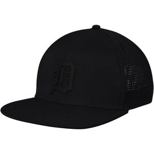 Detroit Tigers Under Armour Supervent Performance Snap Back Hat - Black
